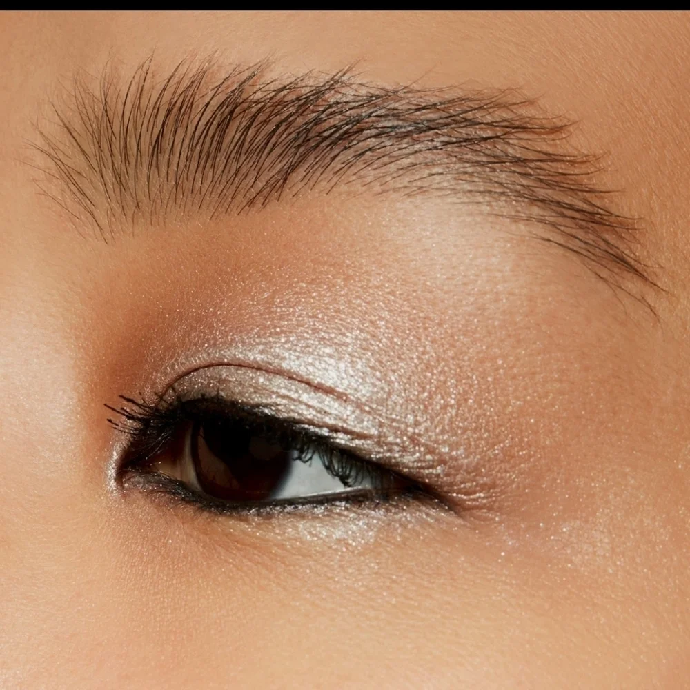 MAC Cosmetics Dazzleshadow In Color She Sparkles. NIB